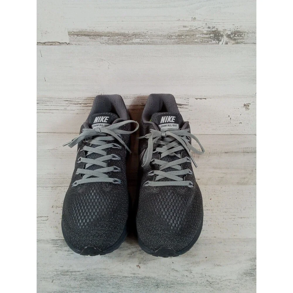Nike product pair